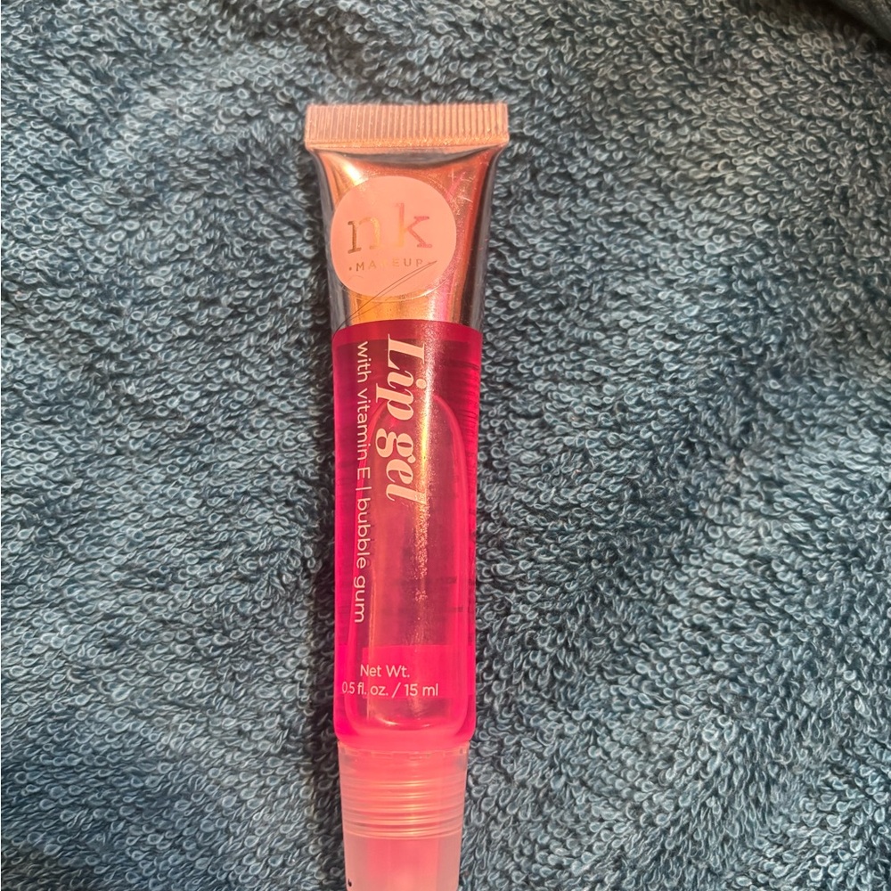 NK Makeup Lip Gel with Vitamin E - Bubble Gum Pink